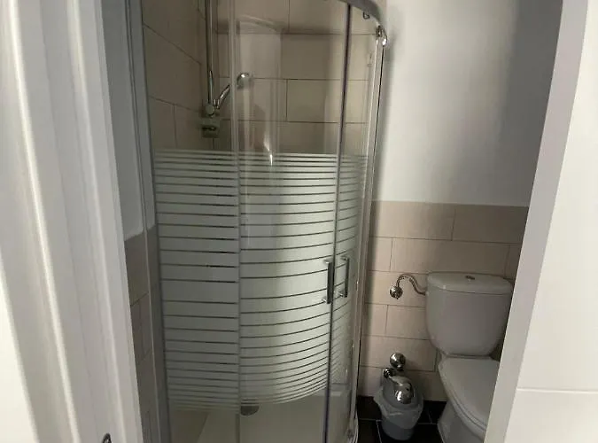 Casa Uma Pensión 3*